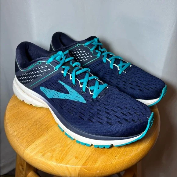 Brooks Ravenna 9 Women’s Size 10 Running Shoes Blue Teal Lightweight EUC - Picture 2 of 9